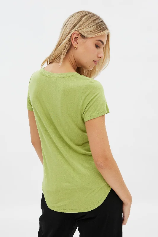 0558-03032401-relaxed-v-neck-tee