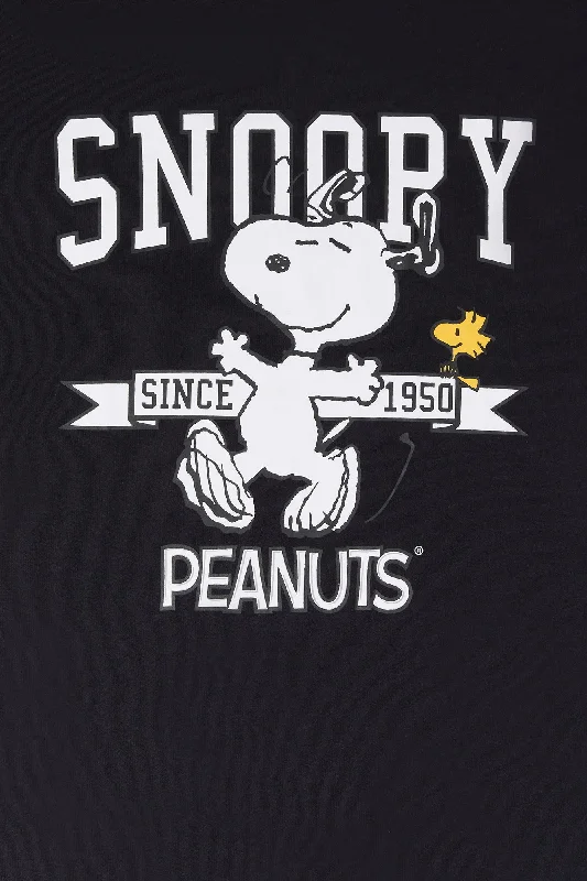 0750-15116601-snoopy-graphic-boyfriend-t-shirt