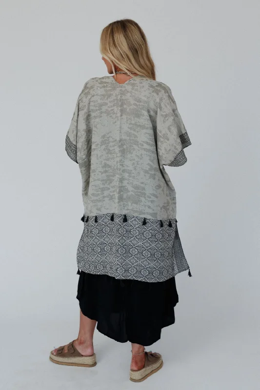 copy-of-moroccan-clouds-kimono-gray