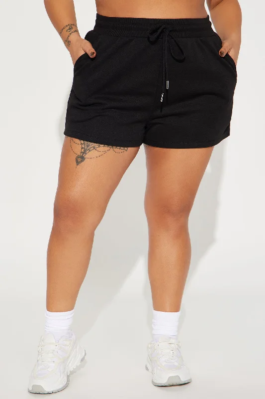 chilling-out-short-black