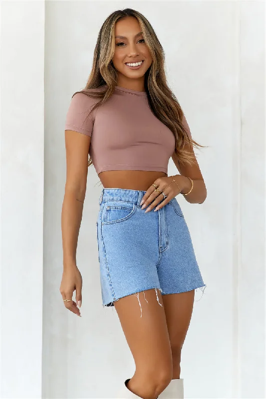 hello-molly-base-the-baby-tee-crop-top-mocha