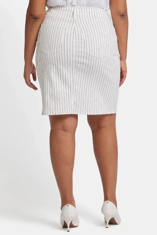 high-waist-skirt-in-plus-size-beach-cruise-stripe