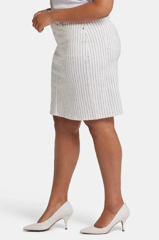 high-waist-skirt-in-plus-size-beach-cruise-stripe