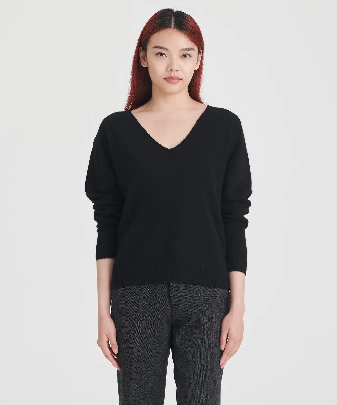 lightweight-cashmere-v-neck-sweater