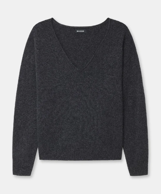 lightweight-cashmere-v-neck-sweater