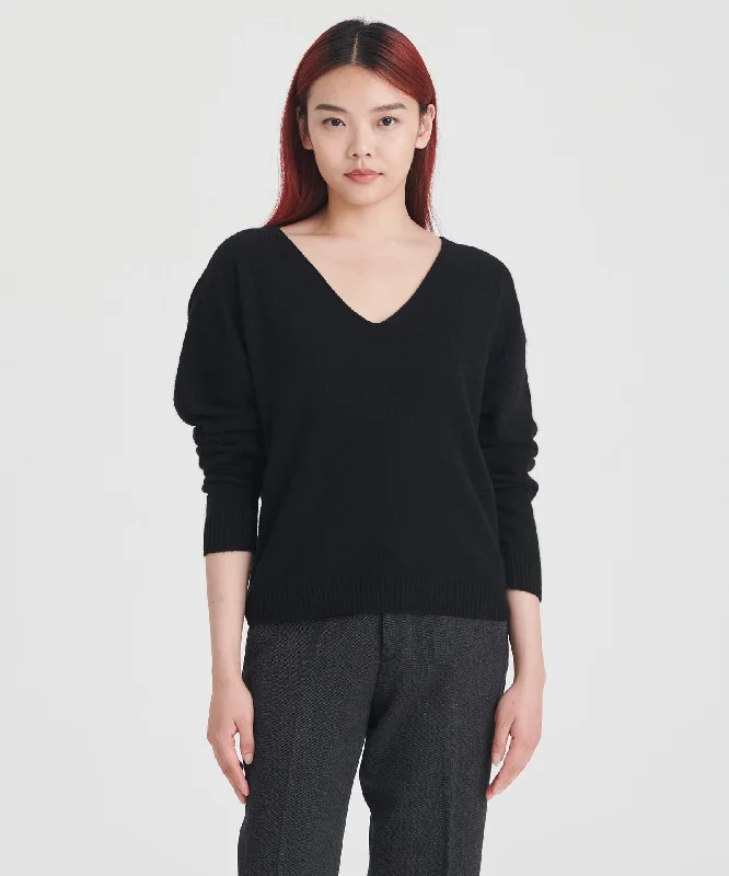 lightweight-cashmere-v-neck-sweater