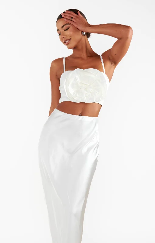 rose-top-white-taffeta