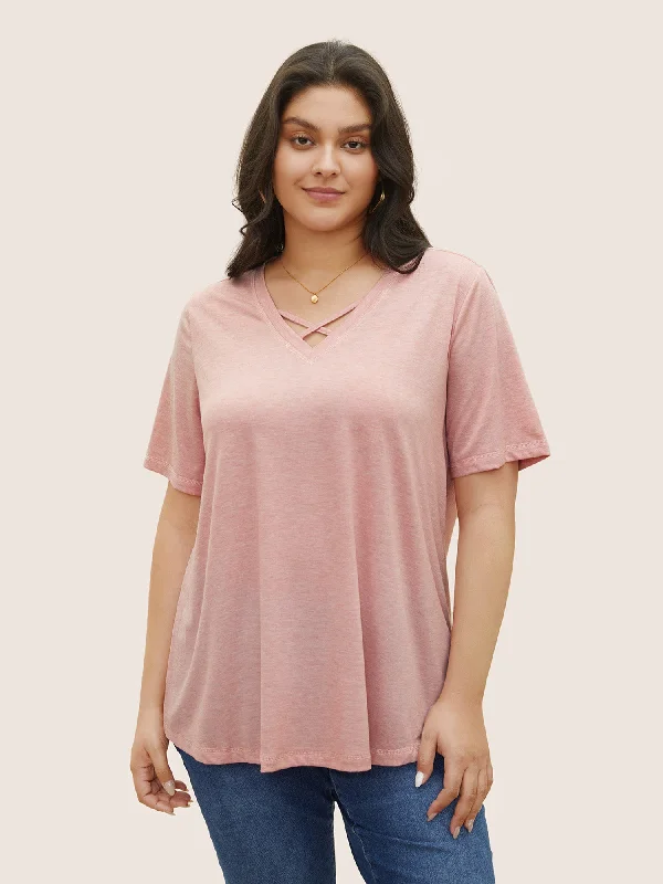 solid-crisscross-neck-contrast-stitch-t-shirt