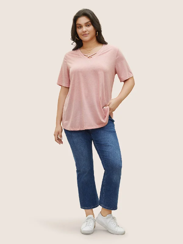 solid-crisscross-neck-contrast-stitch-t-shirt