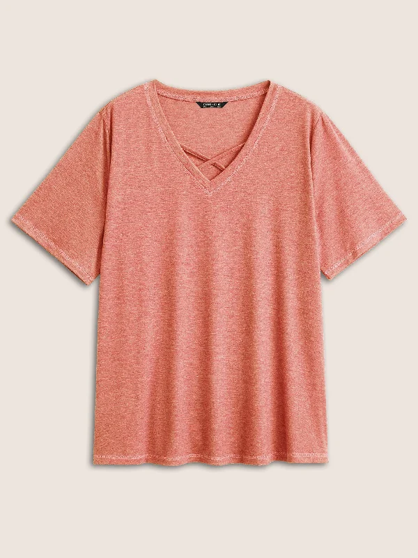 solid-crisscross-neck-contrast-stitch-t-shirt