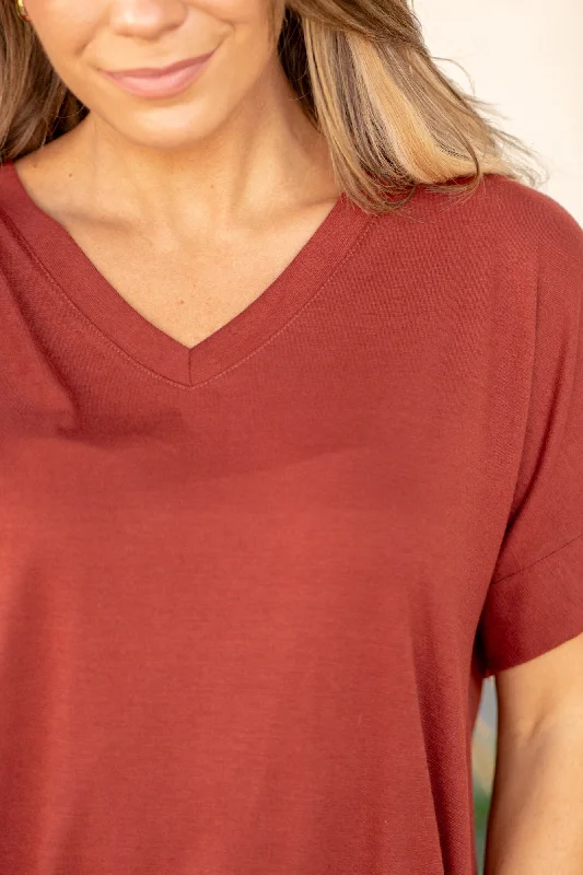 super-soft-tee-high-low-hem-v-neck-top-dark-rust