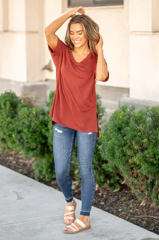 super-soft-tee-high-low-hem-v-neck-top-dark-rust