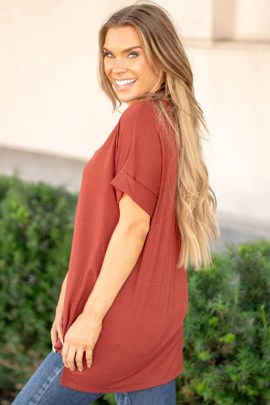 super-soft-tee-high-low-hem-v-neck-top-dark-rust