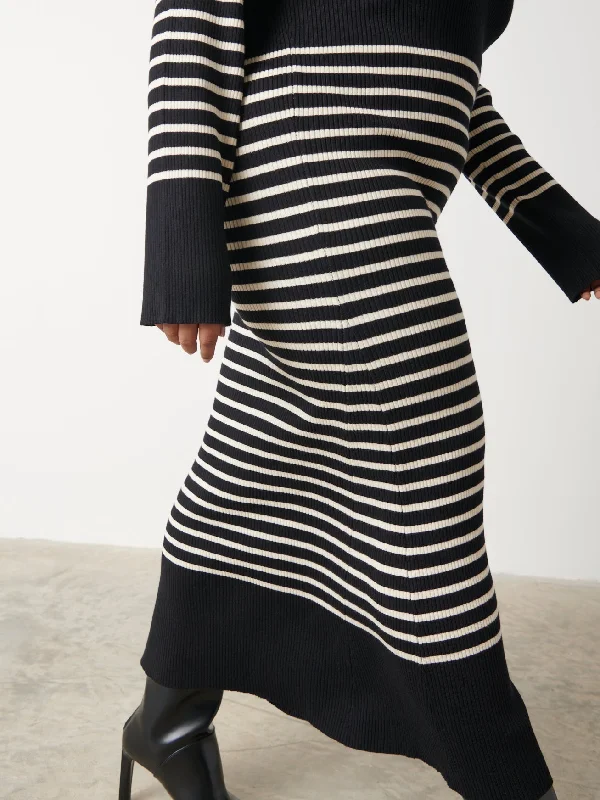 vanessa-stripped-knit-dress-curve-black-and-white-stripe