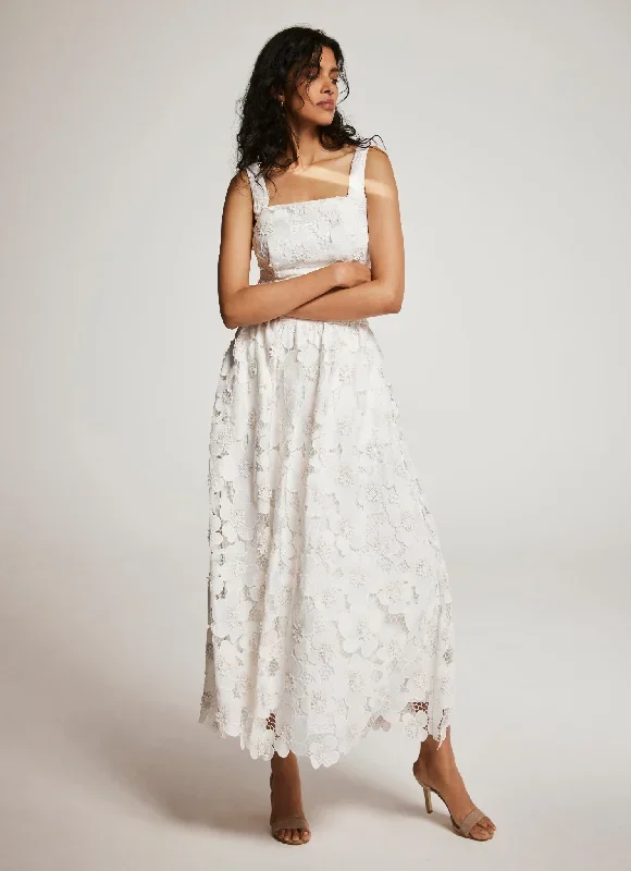 white-floral-applique-maxi-skirt